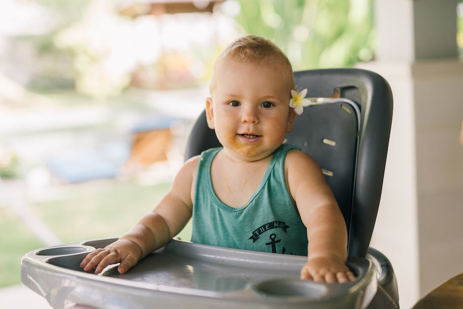 Auge Farbe bei Babys: Wie lange behalten sie blaue Augen?